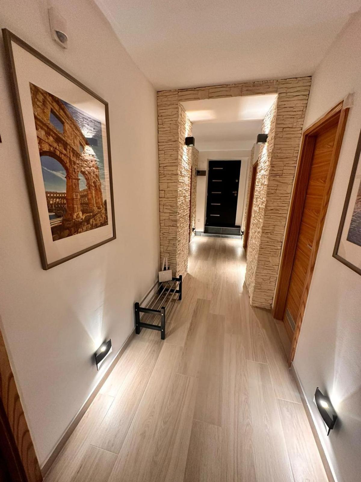Old City Inn *** Pula Luaran gambar
